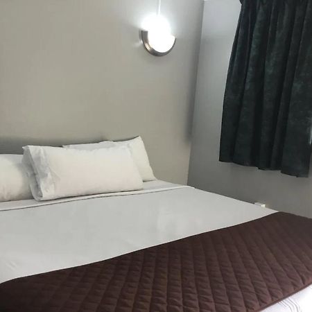 Americas Best Value Inn Avenel Woodbridge Eksteriør billede