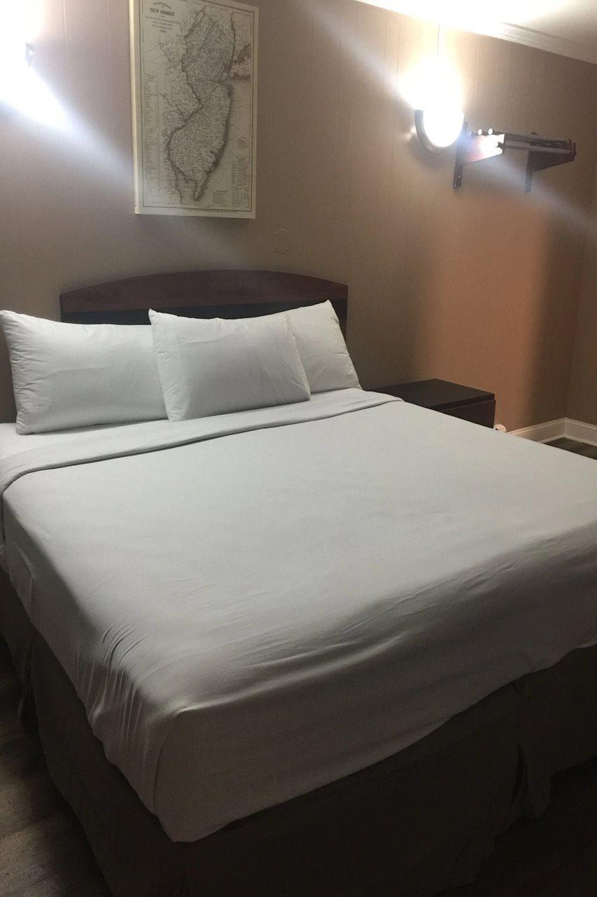 Americas Best Value Inn Avenel Woodbridge Eksteriør billede